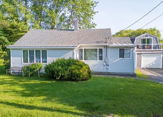 Property at 60 Waldo Ave, Rockland, ME 04841, 3 beds, 1 bath