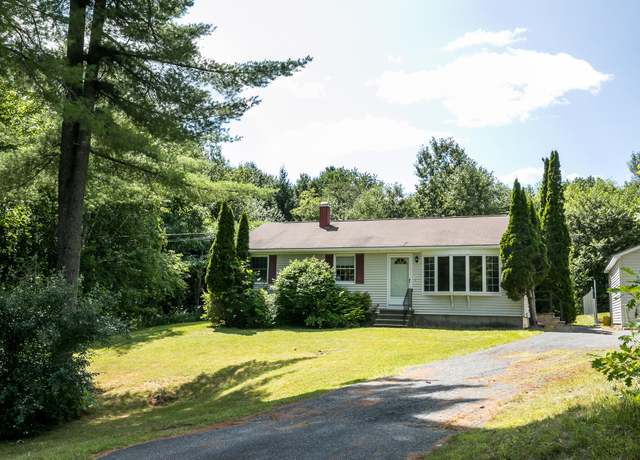 Property at 12 Norway Dr, Chelsea, ME 04330, 2 beds, 1.5 baths