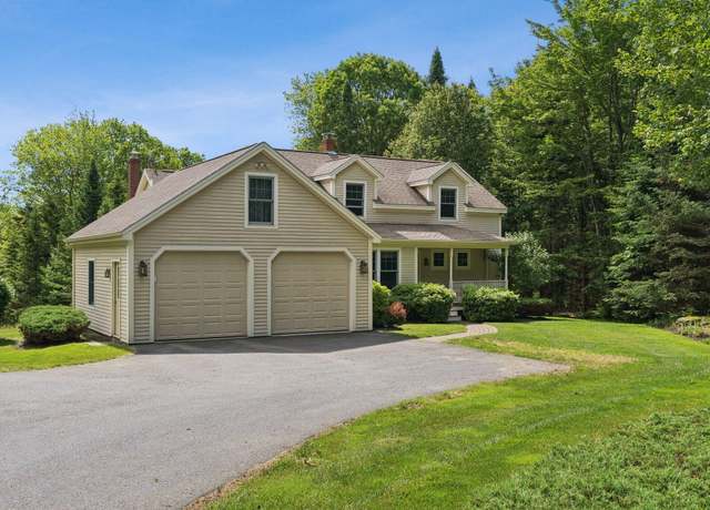 Property at 61 Crestview Ln, Brunswick, ME 04011, 3 beds, 2.5 baths
