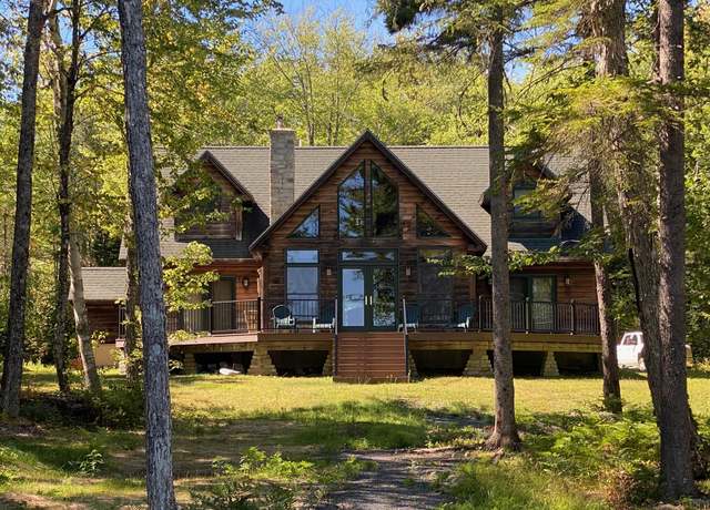 Property at 275 Watson Island Rd, Sandbar Tract Twp, ME 04478, 3 beds, 2.5 baths