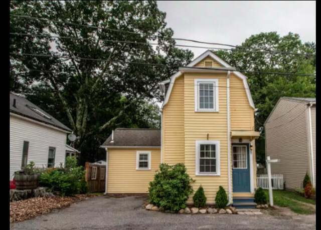 Property at 29 15th St, Old Orchard Beach, ME 04064, 2 beds, 1 bath