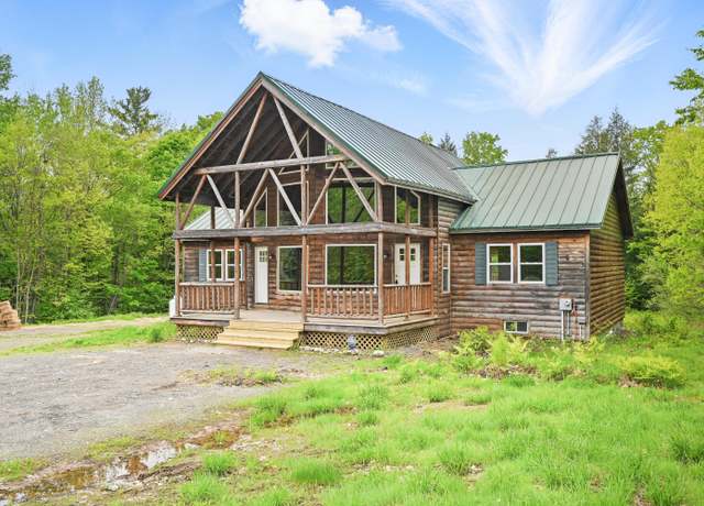 Property at 545 Back Rd, Skowhegan, ME 04976, 4 beds, 2.5 baths