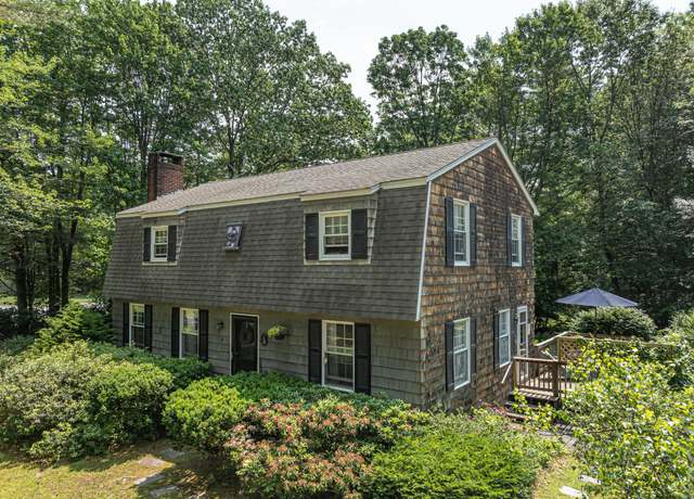 Property at 4 Acorn Ln, Windham, ME 04062, 3 beds, 2 baths