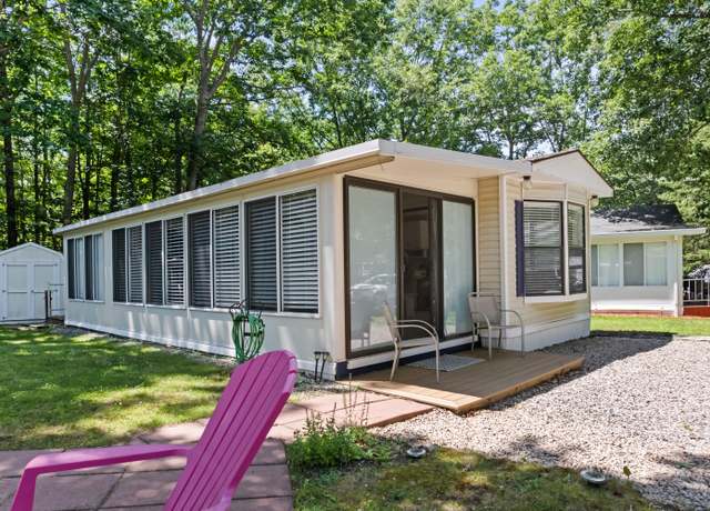 Property at 1 Robinson Way Unit B47, Kennebunk, ME 04043, 2 beds, 1 bath