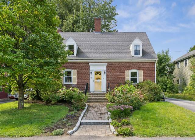 Property at 98 Lake St, Auburn, ME 04210, 2 beds, 1 bath