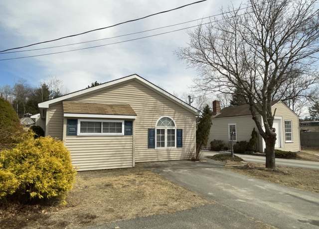 Property at 12 a, 12 b York St Unit B, Solon, ME 04979, 4 beds, 2 baths