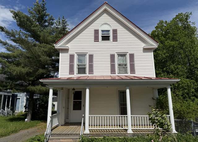 Property at 21 Fern St, Bangor, ME 04401, 4 beds, 1.5 baths