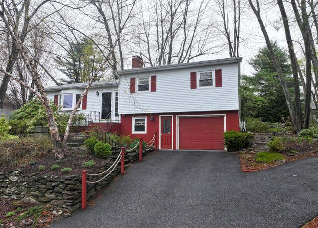 Property at 11 Moreau Ave, Lewiston, ME 04240, 3 beds, 1.5 baths