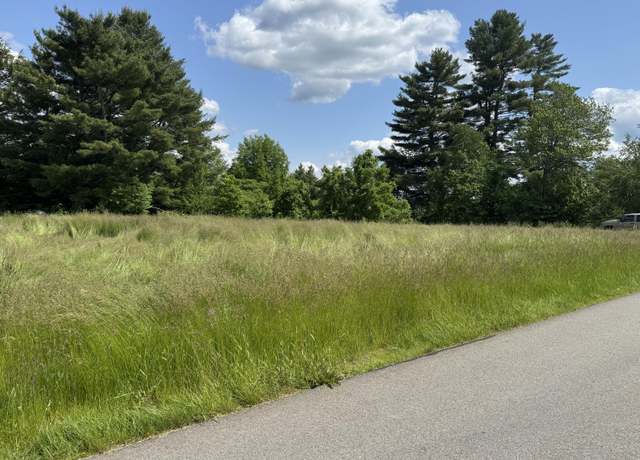 Property at 28 Fieldstone Dr, Oakland, ME 04963
