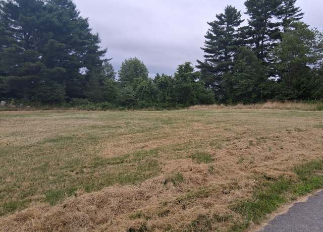 Property at 28 Fieldstone Dr, Oakland, ME 04963