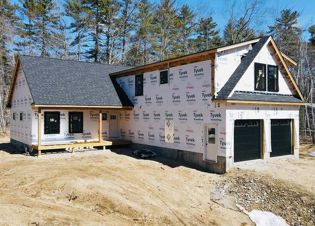 Property at 10 Kaye Ln, Baldwin, ME 04024, 5 beds, 3 baths