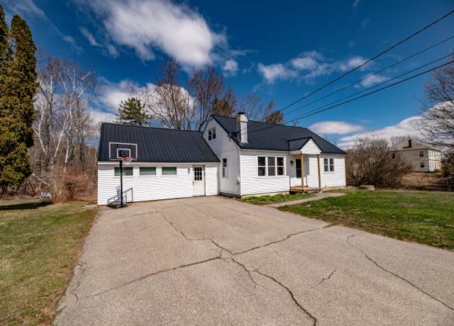 Property at 55 Maple St, Farmingdale, ME 04344, 3 beds, 1.5 baths