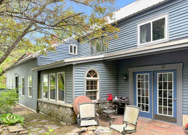 Property at 99 Kenduskeag Ave, Bangor, ME 04401, 3 beds, 2.5 baths