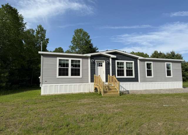 Property at 129 Rosewood Dr, Farmington, ME 04938, 3 beds, 2 baths