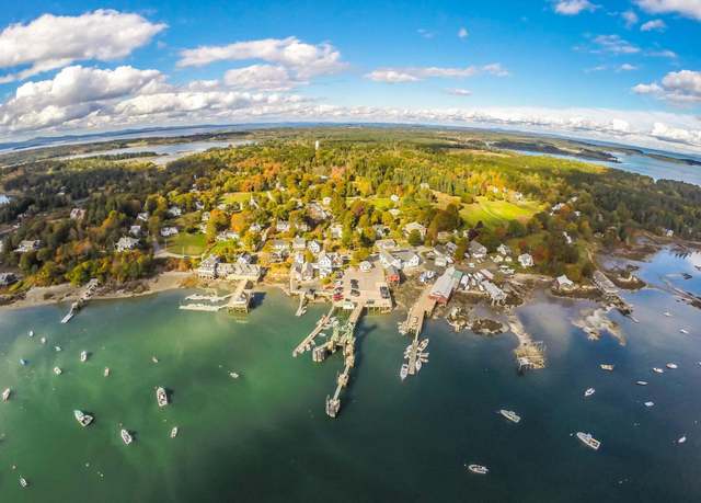 Property at 197 N Shore Rd, North Haven, ME 04853, 3 beds, 2.5 baths