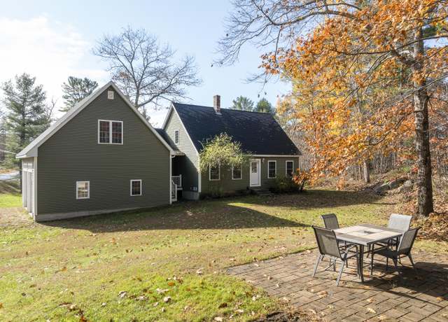Property at 610 W Neck Rd, Nobleboro, ME 04555, 4 beds, 2 baths