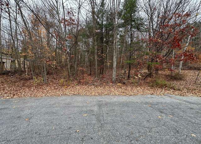 Property at 6 Butler Dr, Lewiston, ME 04240
