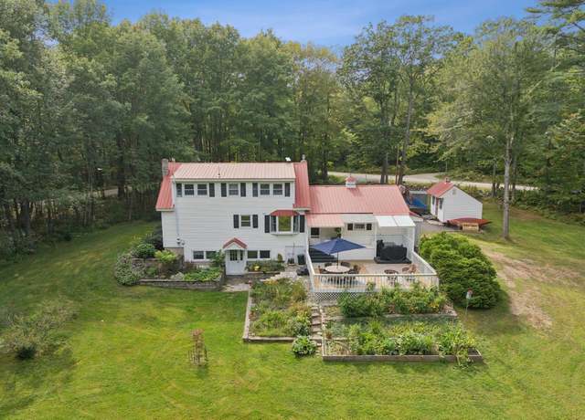 Property at 154 Schellinger Rd, Poland, ME 04274, 3 beds, 2.5 baths