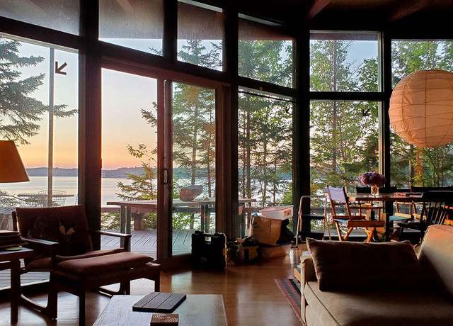 Property at 93 Eaton Point Rd, Deer Isle, ME 04627, 2 beds, 1.5 baths