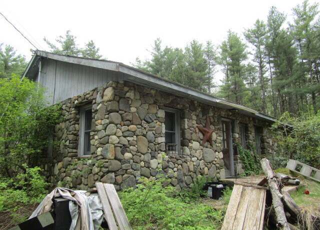 Property at 33 Log N Rock Rd, Eliot, ME 03442, 3 beds, 1 bath