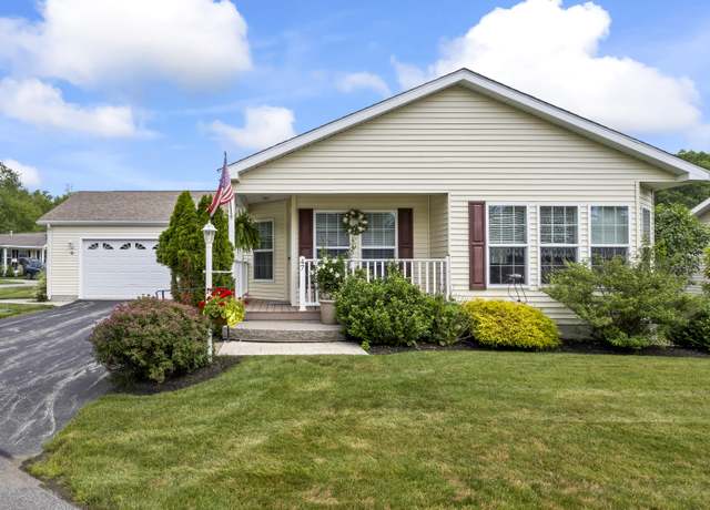 Property at 47 Caslyn Dr, Eliot, ME 03903, 2 beds, 2 baths