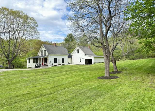 Property at 132 Lake Ave, Farmington, ME 04938, 3 beds, 1 bath