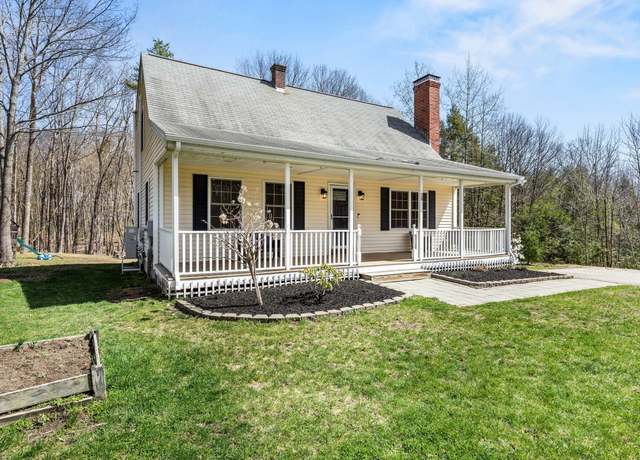 Property at 29 Foxcroft Ln, Arundel, ME 04046, 3 beds, 2 baths