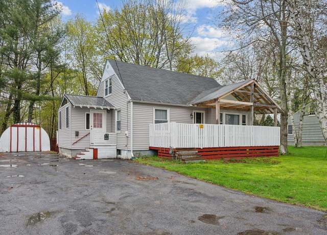 Property at 15 Castine Ave, Portland, ME 04103, 3 beds, 1 bath
