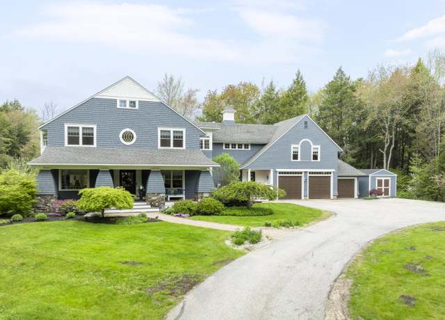 Property at 9 Edes Rd, Cumberland, ME 04021, 4 beds, 3.5 baths