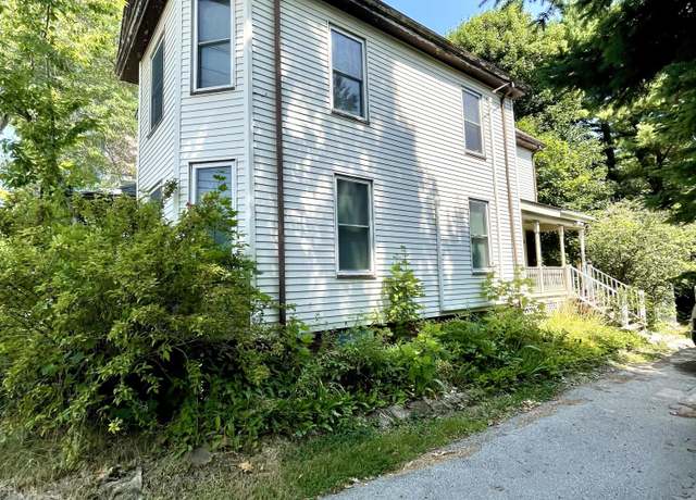 Property at 363 Broadway, Bangor, ME 04401, 3 beds, 1 bath
