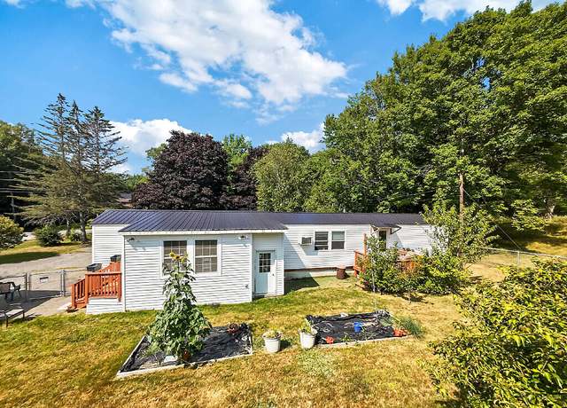 Property at 549 Bog Rd, Vassalboro, ME 04989, 2 beds, 1.5 baths