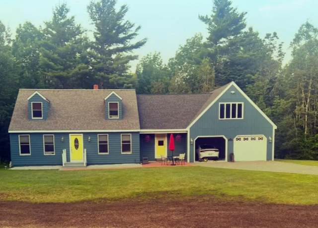 Property at 8 Glover Rd, Rumford, ME 04276, 4 beds, 2 baths
