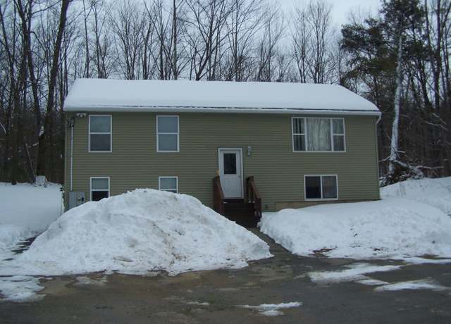 Property at 1638 Main St, Lewiston, ME 04240, 4 beds, 2 baths