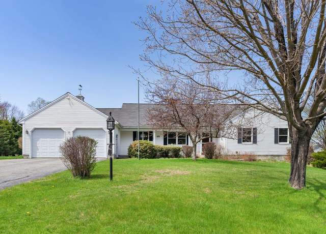 Property at 6 Crossing Brook Rd, Cumberland, ME 04021, 3 beds, 2.5 baths