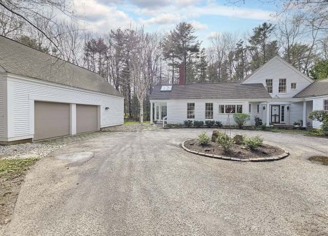 Property at 18 Zeitler Farm Rd, Brunswick, ME 04011, 3 beds, 2.5 baths