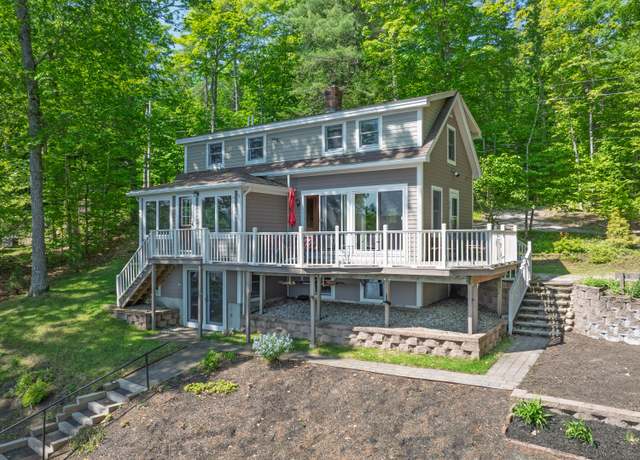 Property at 76 Myron Hall Rd, Raymond, ME 04071, 2 beds, 2.5 baths