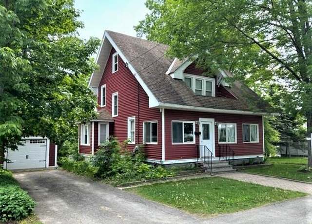 Property at 43 Lincoln St, Dover-foxcroft, ME 04426, 3 beds, 1.5 baths