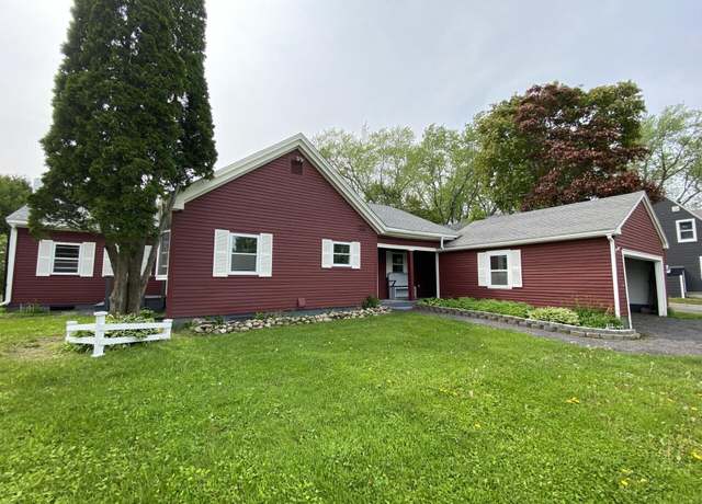 Property at 40 Elmwood Ave, Caribou, ME 04736, 4 beds, 1.5 baths