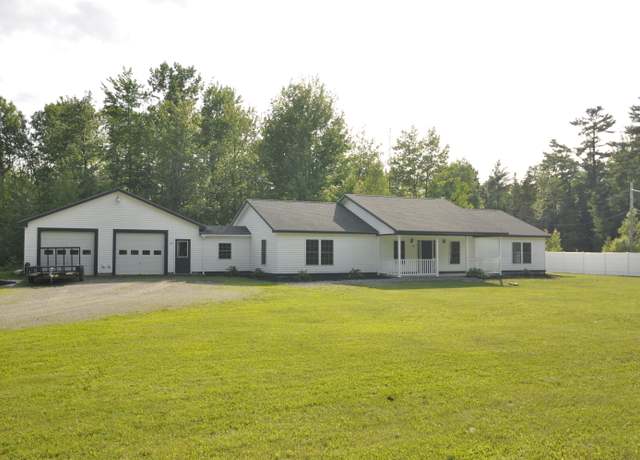 Property at 36 Hastey Ln, Glenburn, ME 04401, 3 beds, 2.5 baths