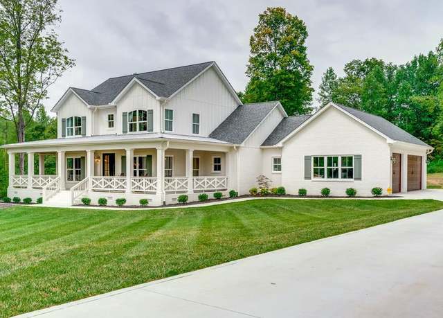Property at 2 Forest Hill Ln, York, ME 03902, 4 beds, 3.5 baths