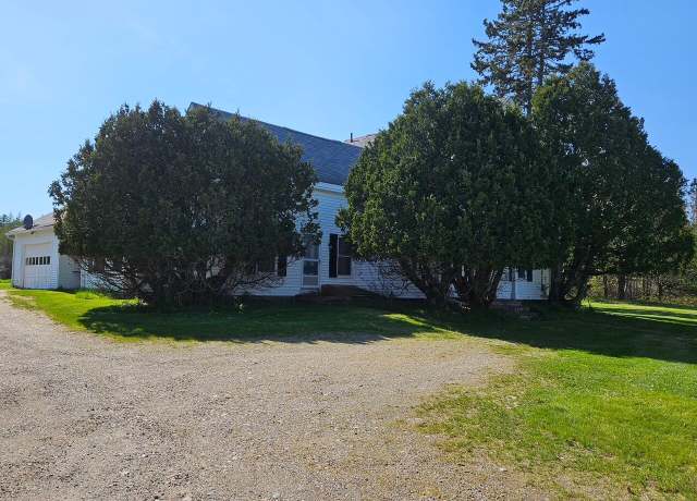 Property at 100 N Main St, Milbridge, ME 04658, 3 beds, 1.5 baths