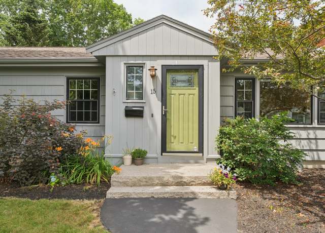 Property at 15 Cheverus Rd, Cape Elizabeth, ME 04107, 2 beds, 2 baths