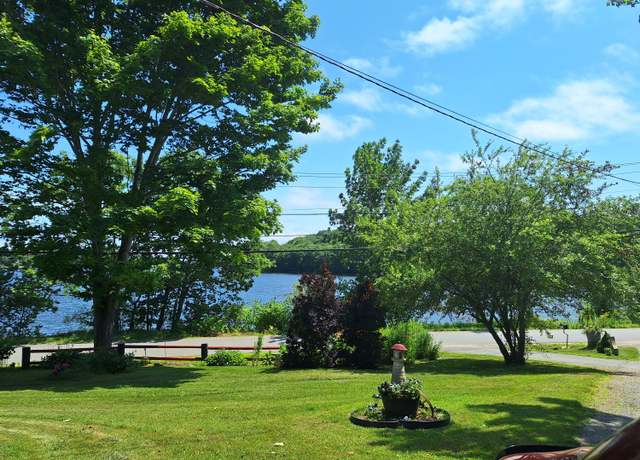 Property at 97 Robbins Rd, Belfast, ME 04915, 3 beds, 1.5 baths