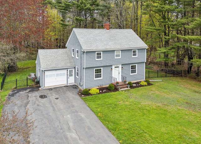 Property at 67 Leighton Rd, Falmouth, ME 04105, 3 beds, 1.5 baths