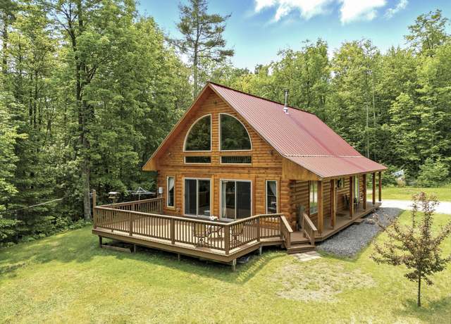 Property at 362 N Raymond Rd, Poland, ME 04274, 3 beds, 2 baths
