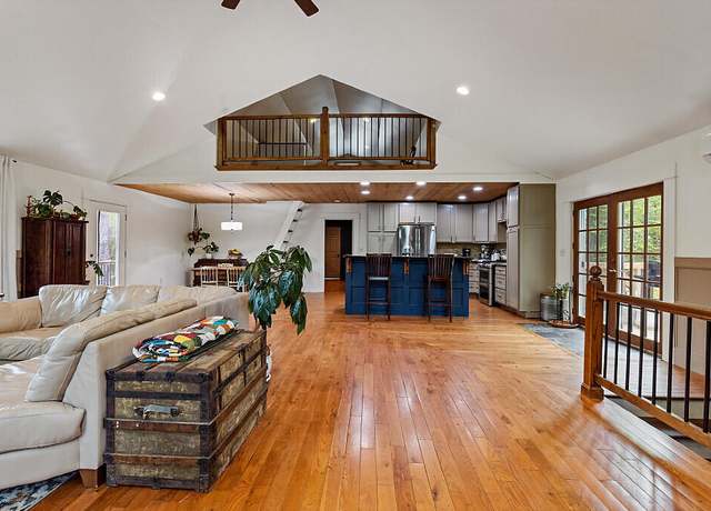 Property at 39 Lobo Ln, West Gardiner, ME 04345, 3 beds, 2 baths