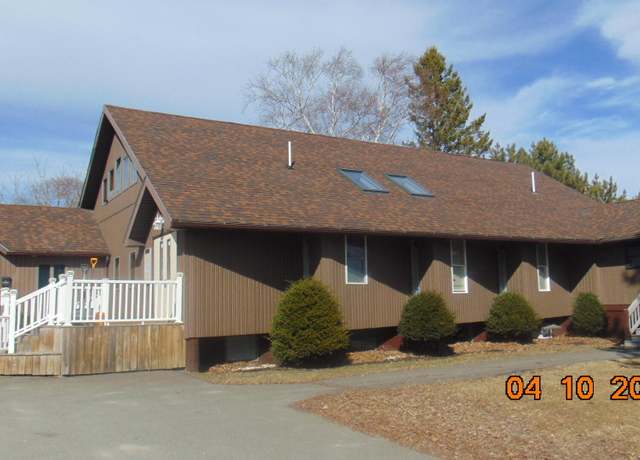 Property at 8 Prince St, Lincoln, ME 04457, 10 beds, 5 baths