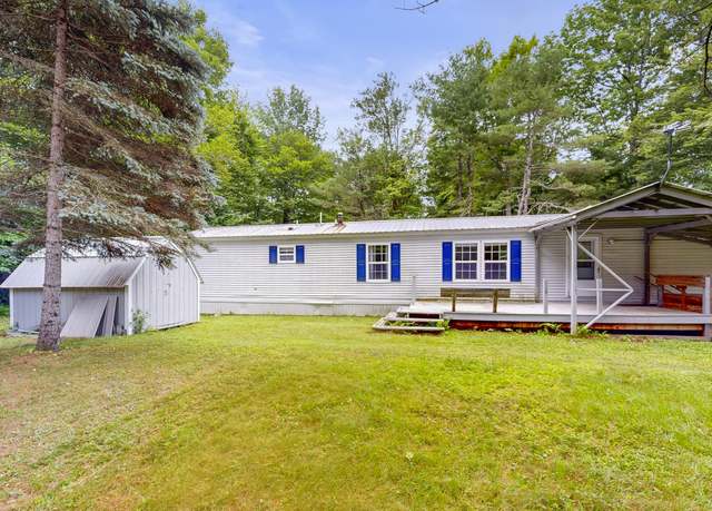 Property at 33 Butman Blvd, Readfield, ME 04355, 2 beds, 1 bath