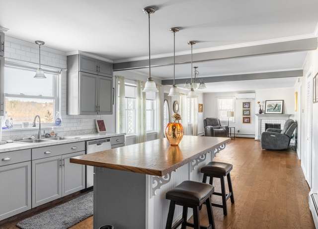 Property at 17 Treats Falls Dr, Brewer, ME 04412, 2 beds, 3 baths