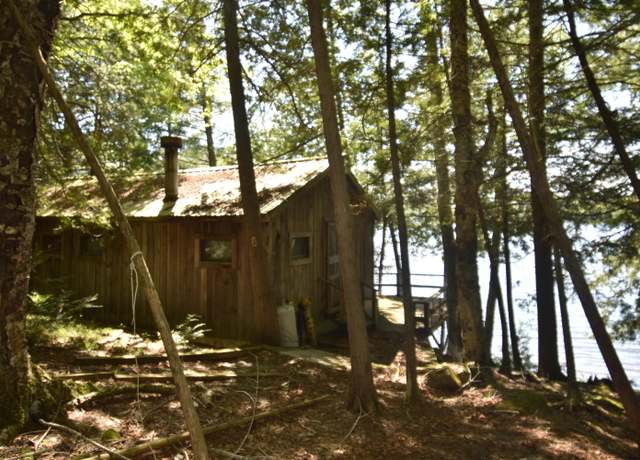 Property at 77 Orchard Dr, Saint Albans, ME 04971, 2 beds, 1 bath